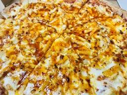 Poker's Spicy Chicken Mango Habanero Pizza